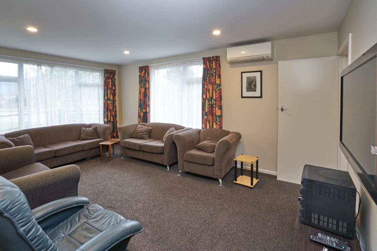 Accommodation Fiordland -The Three Bedroom House At 226A Milford Road Te Anau Luaran gambar