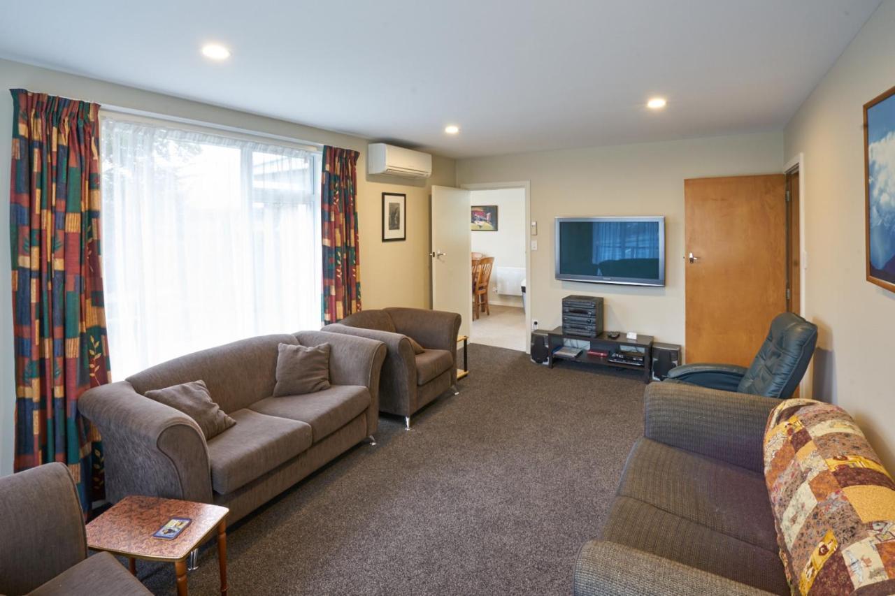 Accommodation Fiordland -The Three Bedroom House At 226A Milford Road Te Anau Luaran gambar